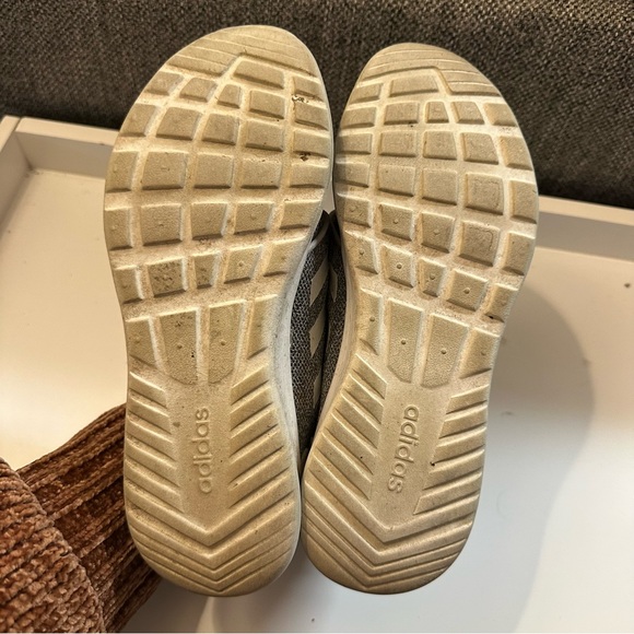 Adidas Cloudfoam Racer 2.0 Sneaker Tennis Shoes Grey Women Size 6.5 - Picture 3 of 7